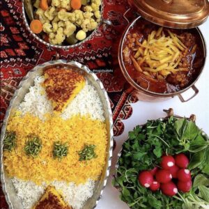 ادویه مخصوص خورشت قیمه شامل زردچوبه، دارچین، هل، لیموعمانی و زعفران برای طعم‌دهی به غذاهای ایرانی